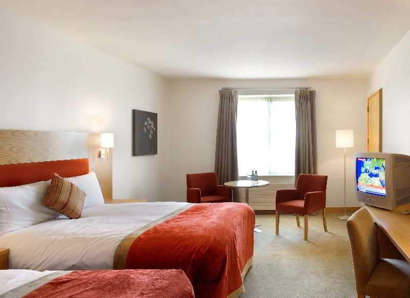 Maldron Hotel Portlaoise Kültér fotó